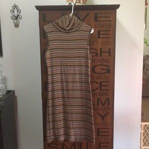 Turtleneck sleeveless dress